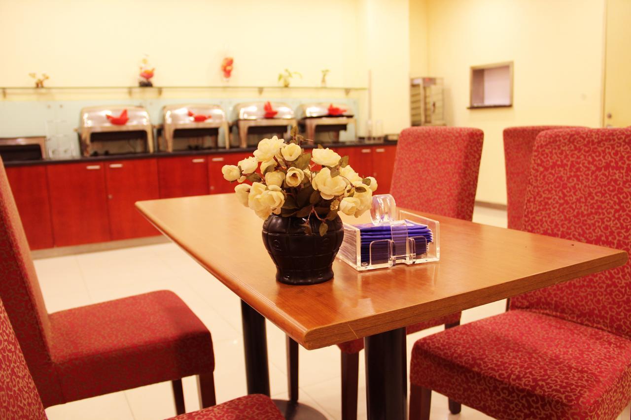 Hanting Express Shanghai Zhabei Park Branch ภายนอก รูปภาพ